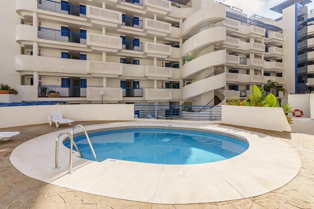 Apartment 2Nd Line From The Beach , Seaviews + Parking &Pool Benalmadena