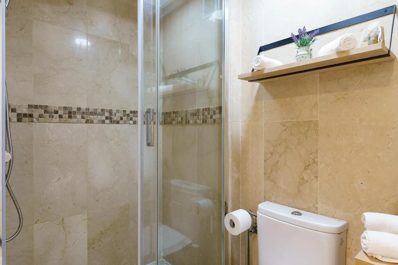 Apartment 2Nd Line From The Beach , Seaviews + Parking &Pool Benalmadena Spain