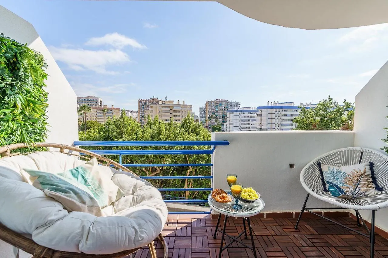 2Nd Line From The Beach , Seaviews + Parking &Pool Benalmadena Apartment